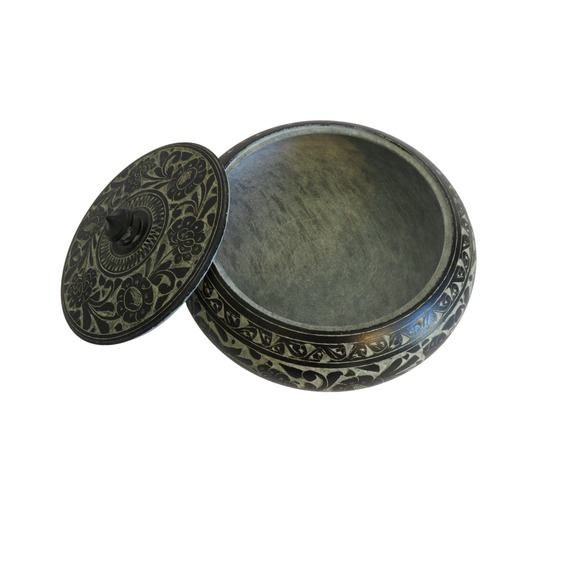 Vintage Mexican Folk Art Hand Carved Stone Lidded Round Bowl Box Floral 4" x 8" - Picture 4 of 7